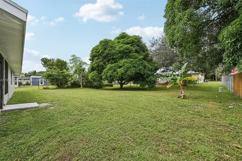 285 SE Volkerts Terrace Port St. Lucie FL 34983