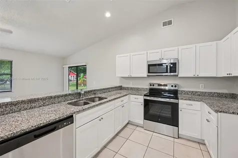 285 SE Volkerts Terrace Port St. Lucie FL 34983