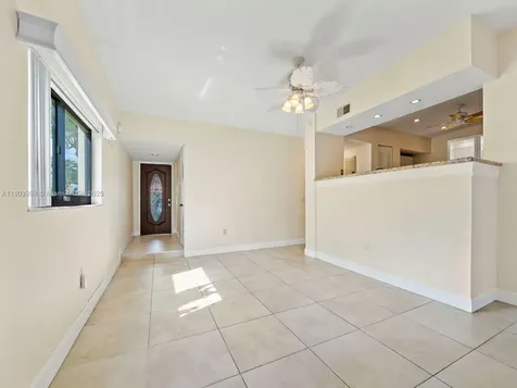 19233 NW 64th Court Hialeah FL 33015