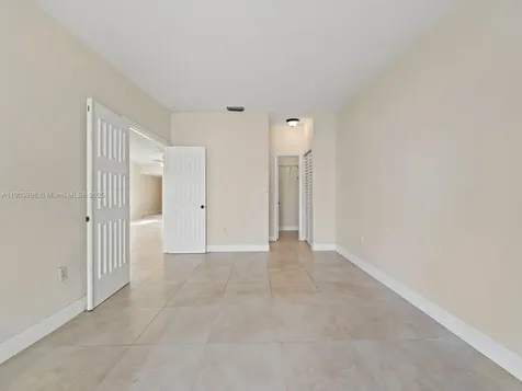 19233 NW 64th Court Hialeah FL 33015