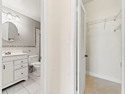 19233 NW 64th Court Hialeah FL 33015