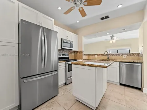 19233 NW 64th Court Hialeah FL 33015