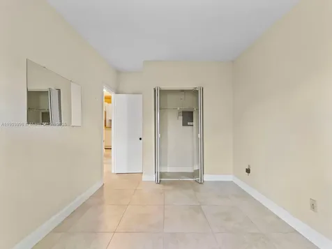 19233 NW 64th Court Hialeah FL 33015