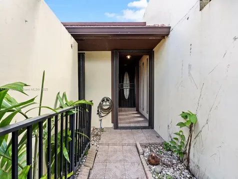 19233 NW 64th Court Hialeah FL 33015