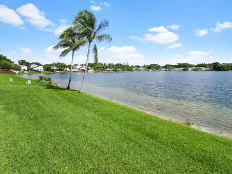 19233 NW 64th Court Hialeah FL 33015