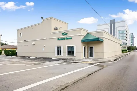 291 NW 37th Avenue Miami FL 33125