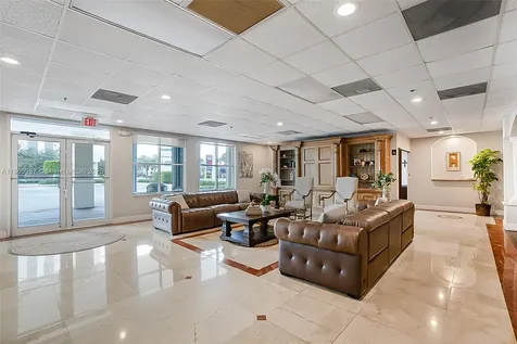 291 NW 37th Avenue Miami FL 33125