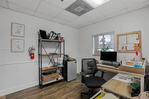 291 NW 37th Avenue Miami FL 33125