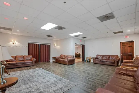 291 NW 37th Avenue Miami FL 33125