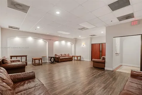 291 NW 37th Avenue Miami FL 33125