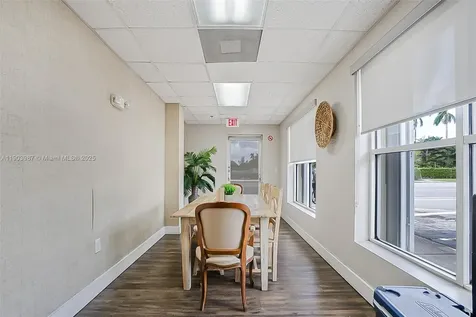 291 NW 37th Avenue Miami FL 33125