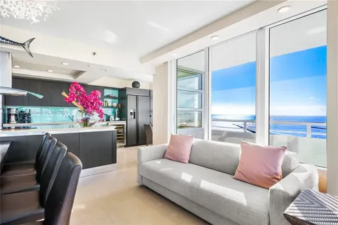 400 S Pointe Drive Miami Beach FL 33139