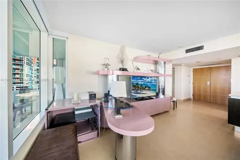 400 S Pointe Drive Miami Beach FL 33139