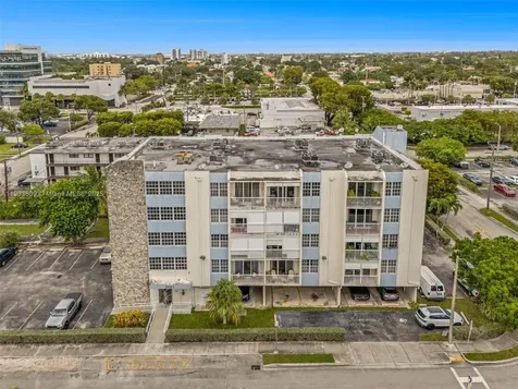 3661 SW 9th Terrace Miami FL 33135