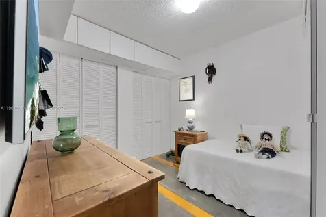 3661 SW 9th Terrace Miami FL 33135
