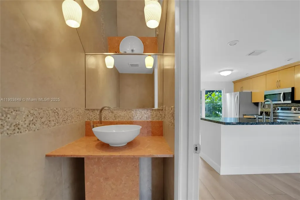 1897 NE 15th Avenue Fort Lauderdale FL 33305