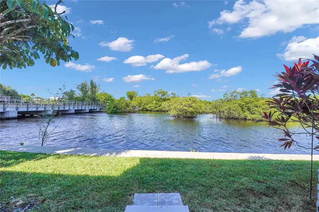 1897 NE 15th Avenue Fort Lauderdale FL 33305