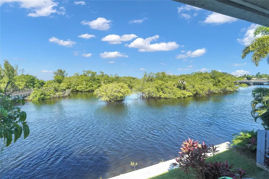 1897 NE 15th Avenue Fort Lauderdale FL 33305