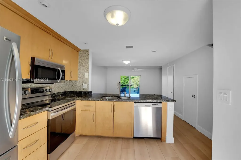 1897 NE 15th Avenue Fort Lauderdale FL 33305