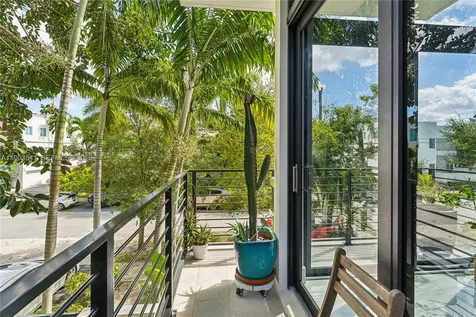 909 NE 16th Terrace Fort Lauderdale FL 33304