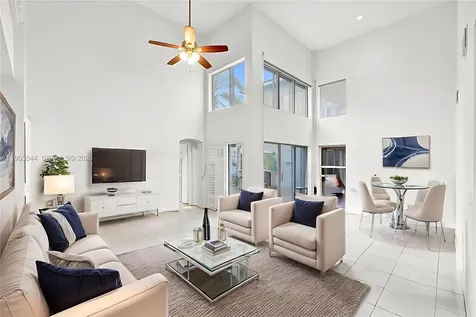 1046 Satinleaf Street Hollywood FL 33019
