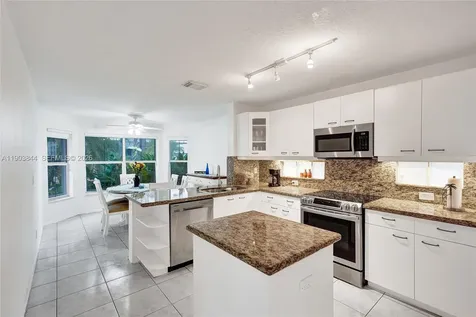1046 Satinleaf Street Hollywood FL 33019