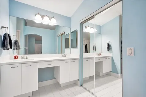 1046 Satinleaf Street Hollywood FL 33019