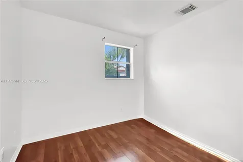 1046 Satinleaf Street Hollywood FL 33019