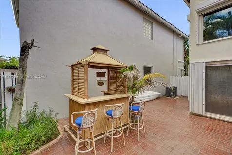 1046 Satinleaf Street Hollywood FL 33019