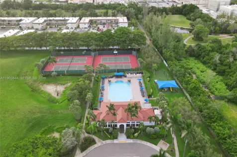 1046 Satinleaf Street Hollywood FL 33019