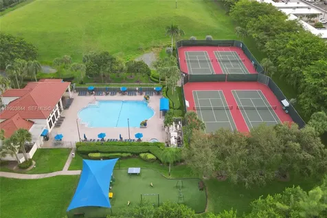 1046 Satinleaf Street Hollywood FL 33019