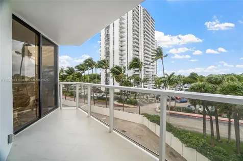 20281 E Country Club Drive Aventura FL 33180