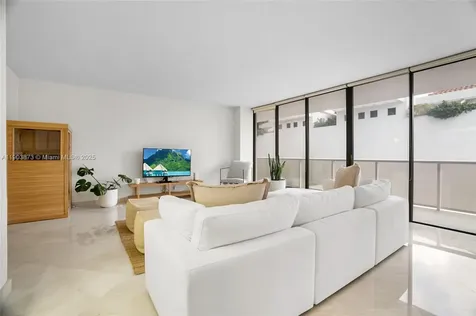 20281 E Country Club Drive Aventura FL 33180