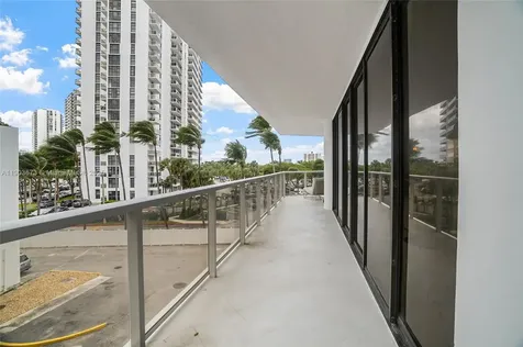 20281 E Country Club Drive Aventura FL 33180