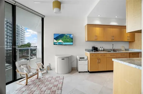 20281 E Country Club Drive Aventura FL 33180