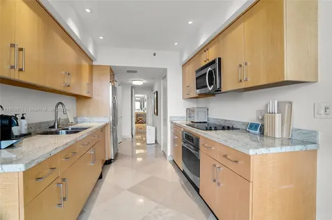 20281 E Country Club Drive Aventura FL 33180