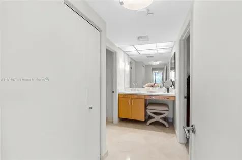 20281 E Country Club Drive Aventura FL 33180
