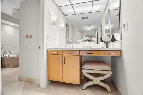 20281 E Country Club Drive Aventura FL 33180