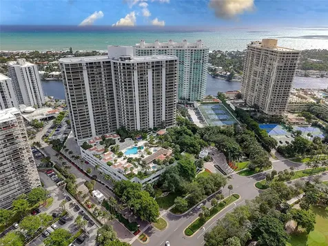 20281 E Country Club Drive Aventura FL 33180