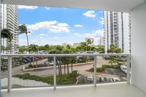20281 E Country Club Drive Aventura FL 33180