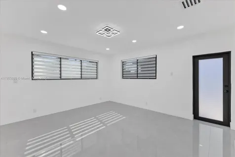 19511 NE 18th Place Miami FL 33179
