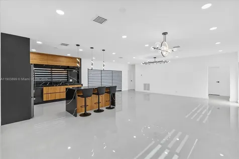 19511 NE 18th Place Miami FL 33179