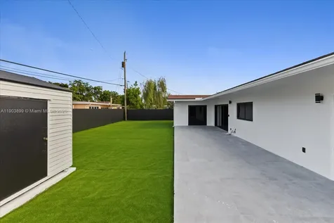 19511 NE 18th Place Miami FL 33179