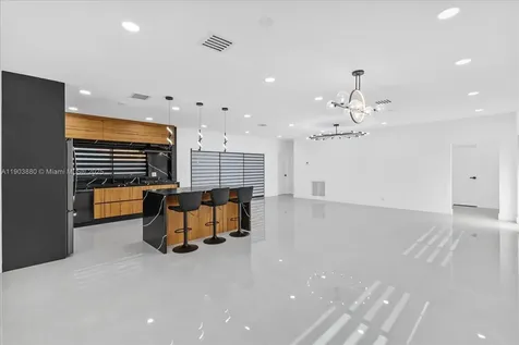 19511 NE 18th Place Miami FL 33179