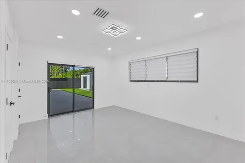 19511 NE 18th Place Miami FL 33179