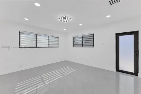 19511 NE 18th Place Miami FL 33179