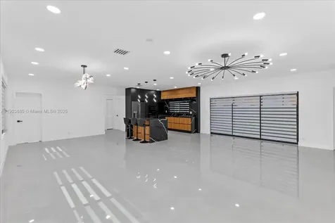 19511 NE 18th Place Miami FL 33179