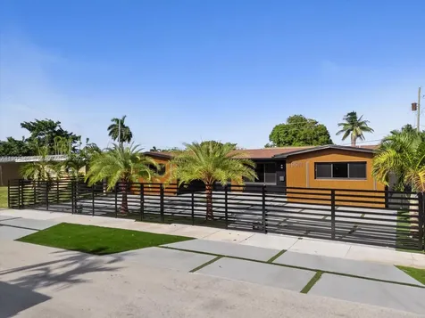19511 NE 18th Place Miami FL 33179