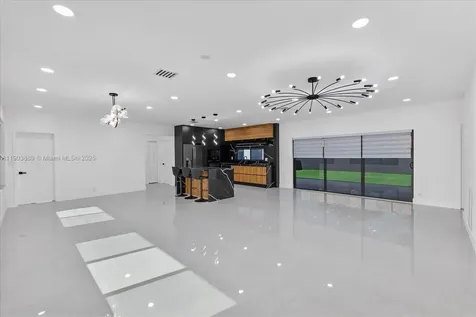19511 NE 18th Place Miami FL 33179