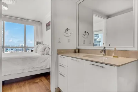 400 Alton Road Miami Beach FL 33139